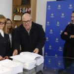 Abella expone la modificación presupuestal ante la JDM, priorizando la participación vecinal y el cuidado del ambiente