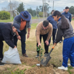 Plantación de frutales en Maldonado por el Día del Medio Ambiente