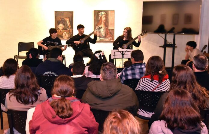 Presentación de estudiantes de la Escuela Departamental de Música